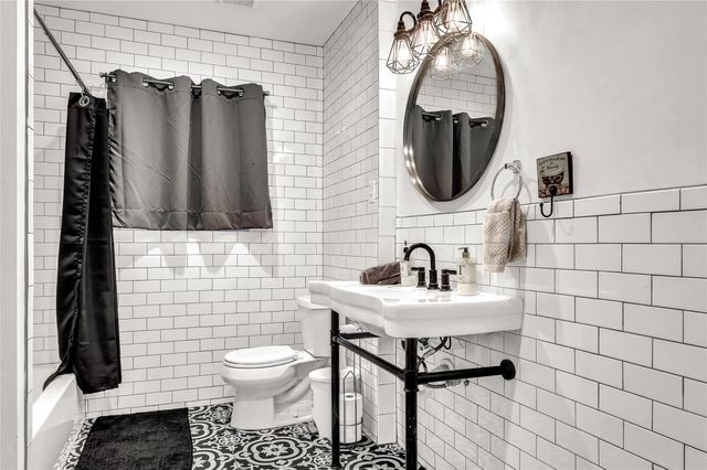 5604 Flack, Houston, TX 77081