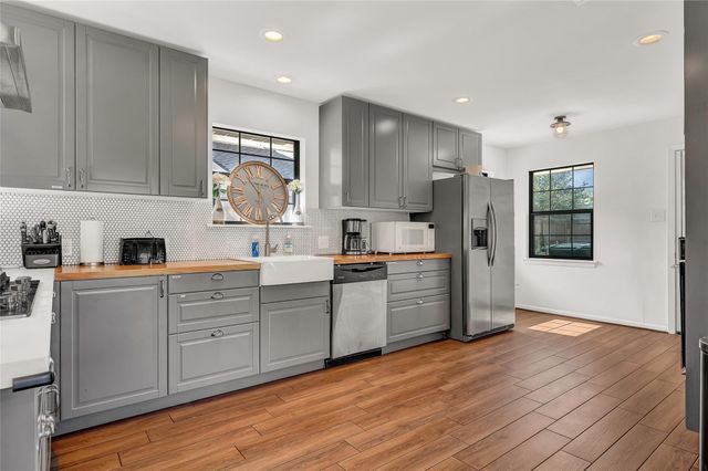 5604 Flack, Houston, TX 77081