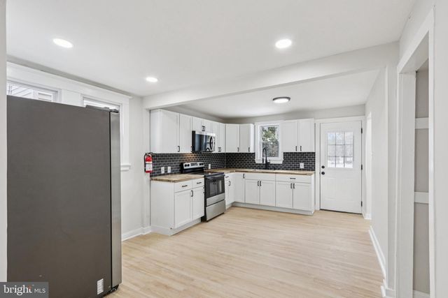 409 E MAIN ST, Millville, NJ 08332