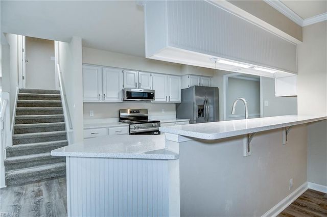 1300 Danielle CT, Chesapeake, VA 23320