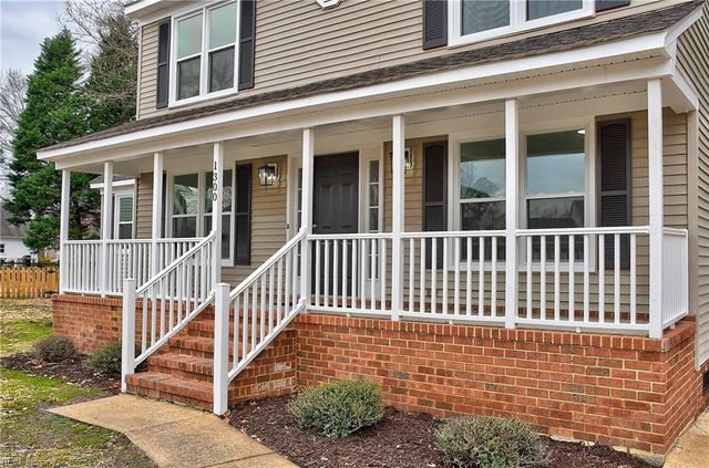 1300 Danielle CT, Chesapeake, VA 23320