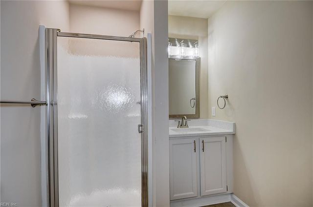 1300 Danielle CT, Chesapeake, VA 23320