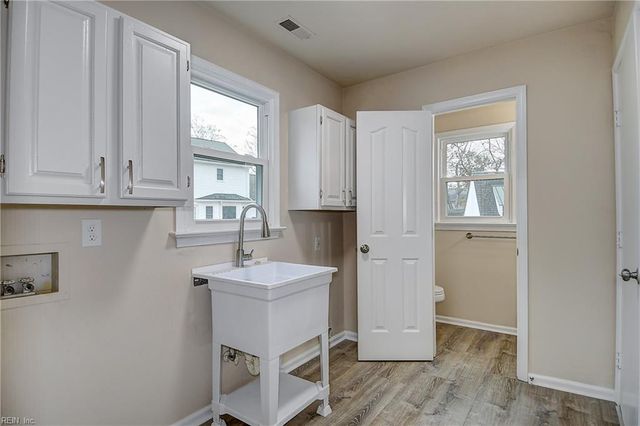 1300 Danielle CT, Chesapeake, VA 23320