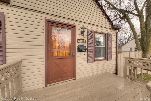 5808 Gilman Street, Garden City, MI 48135