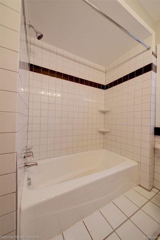 5808 Gilman Street, Garden City, MI 48135