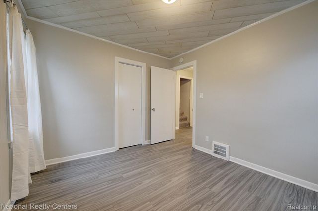 5808 Gilman Street, Garden City, MI 48135