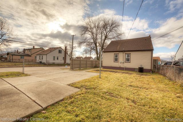 5808 Gilman Street, Garden City, MI 48135