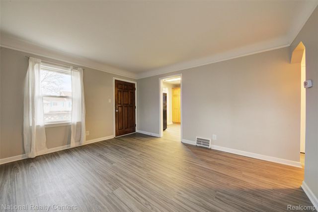 5808 Gilman Street, Garden City, MI 48135