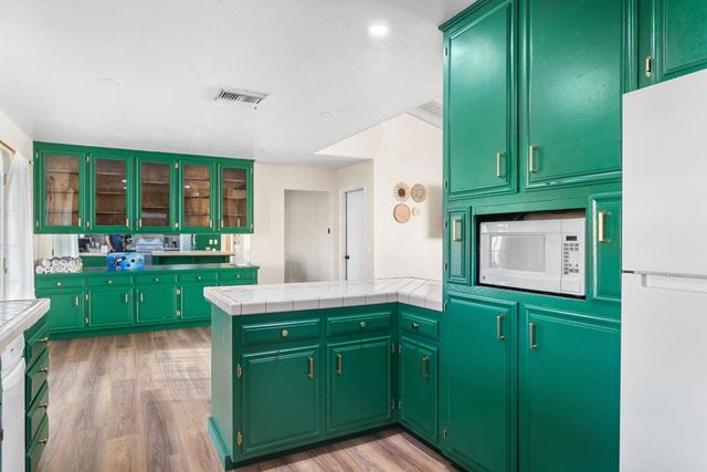 7607 Lucerne Vista Avenue, Yucca Valley, CA 92284