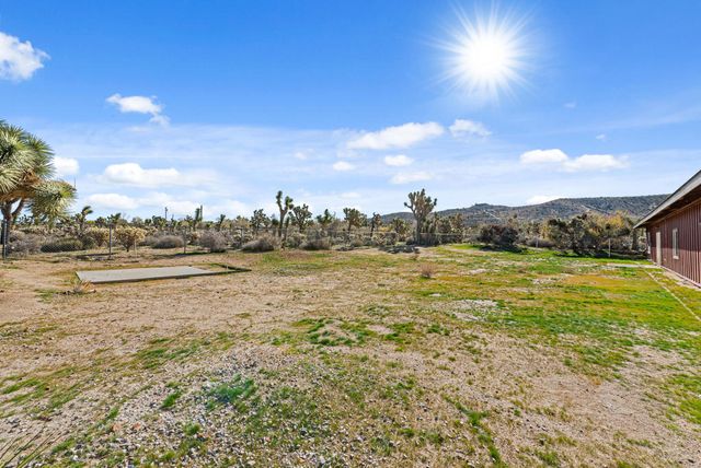 7607 Lucerne Vista Avenue, Yucca Valley, CA 92284