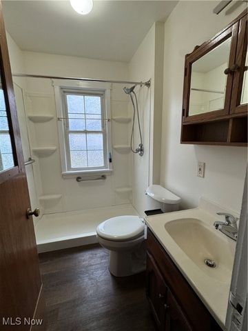 2468 11th Street, Cuyahoga Falls, OH 44221