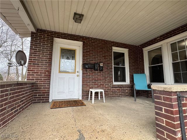 2468 11th Street, Cuyahoga Falls, OH 44221