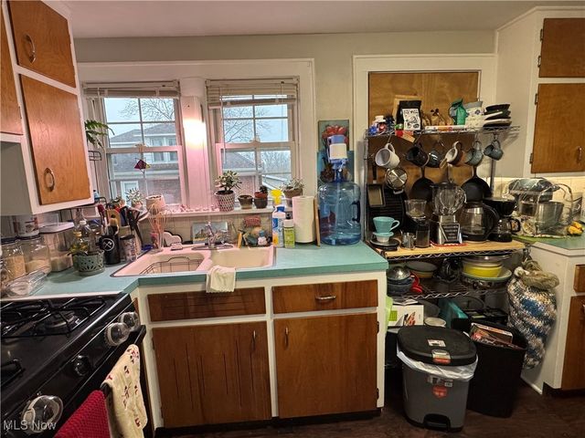 2468 11th Street, Cuyahoga Falls, OH 44221