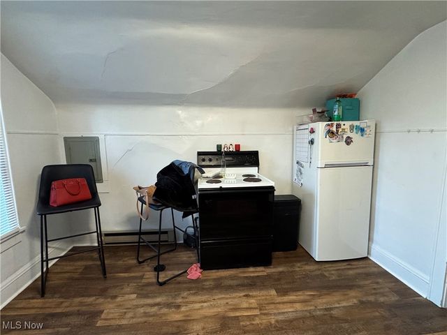 2468 11th Street, Cuyahoga Falls, OH 44221