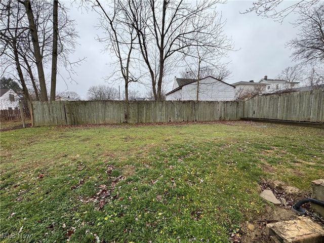 2468 11th Street, Cuyahoga Falls, OH 44221