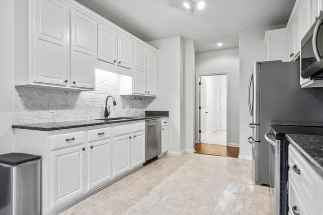 600 Pakis St Apt 19, Hot Springs, AR 71913