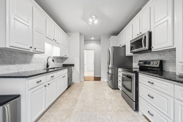 600 Pakis St Apt 19, Hot Springs, AR 71913