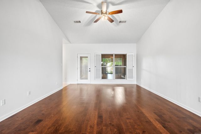 600 Pakis St Apt 19, Hot Springs, AR 71913