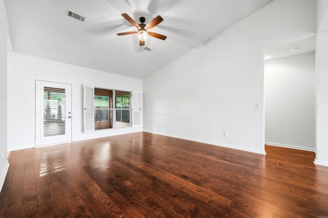 600 Pakis St Apt 19, Hot Springs, AR 71913