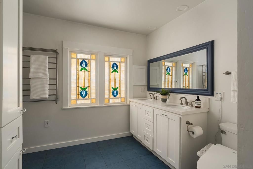 Image 20 of property listing at 3124 Laurel St, San Diego, CA 92104