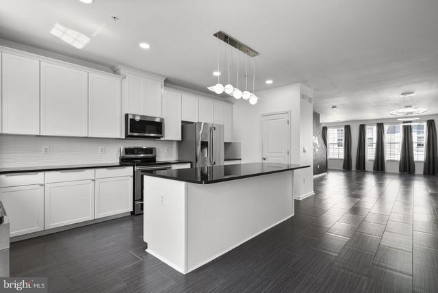14760 MASON CREEK CIR, Woodbridge, VA 22191