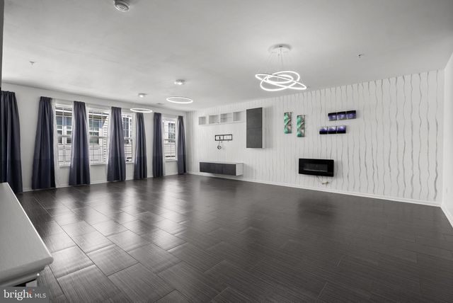 14760 MASON CREEK CIR, Woodbridge, VA 22191