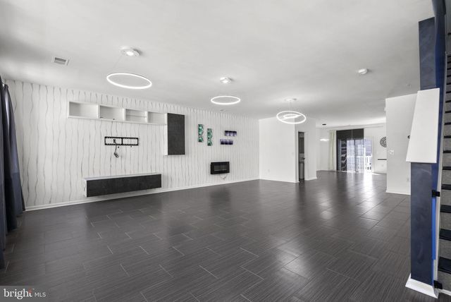 14760 MASON CREEK CIR, Woodbridge, VA 22191