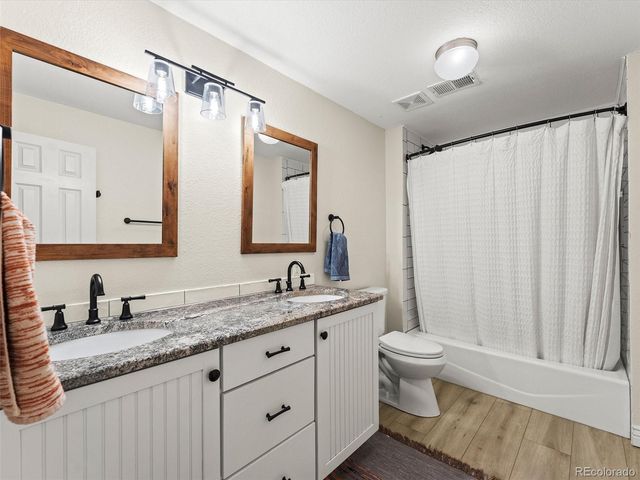 7109 S Poplar Lane, Centennial, CO 80112