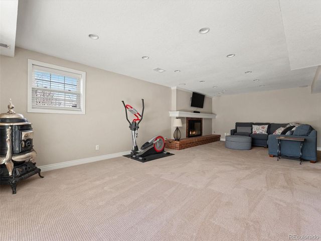 7109 S Poplar Lane, Centennial, CO 80112