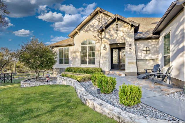 1207 Acquedotto, New Braunfels, TX 78132