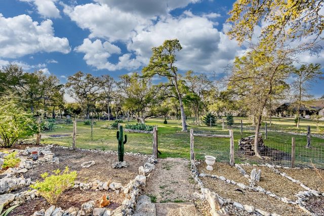 1207 Acquedotto, New Braunfels, TX 78132