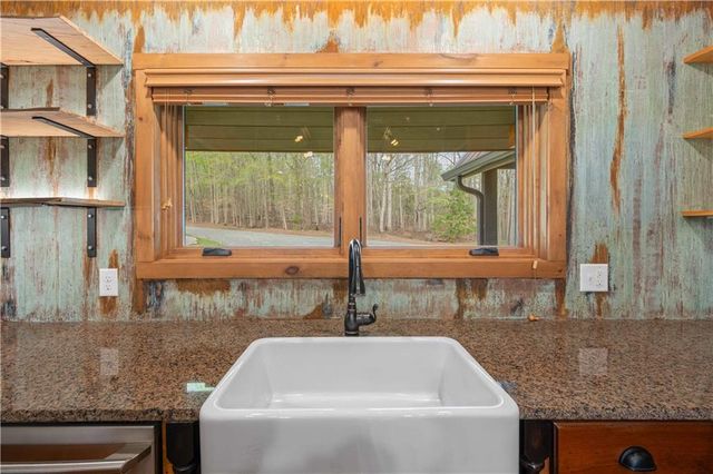 142 Holland Dam Drive, Maysville, GA 30558