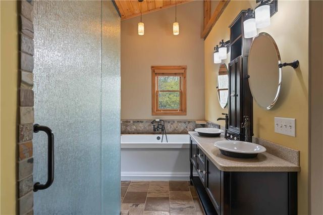 142 Holland Dam Drive, Maysville, GA 30558