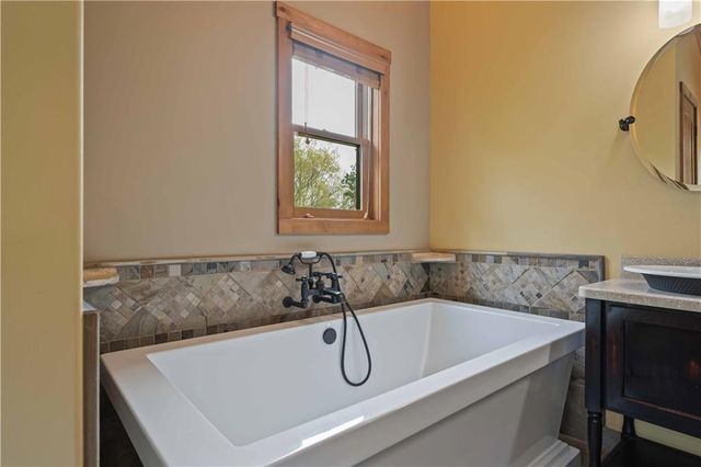 142 Holland Dam Drive, Maysville, GA 30558