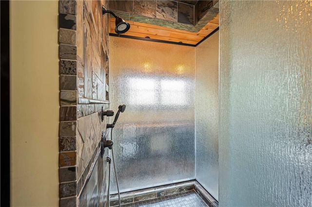 142 Holland Dam Drive, Maysville, GA 30558