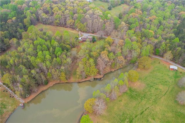 142 Holland Dam Drive, Maysville, GA 30558