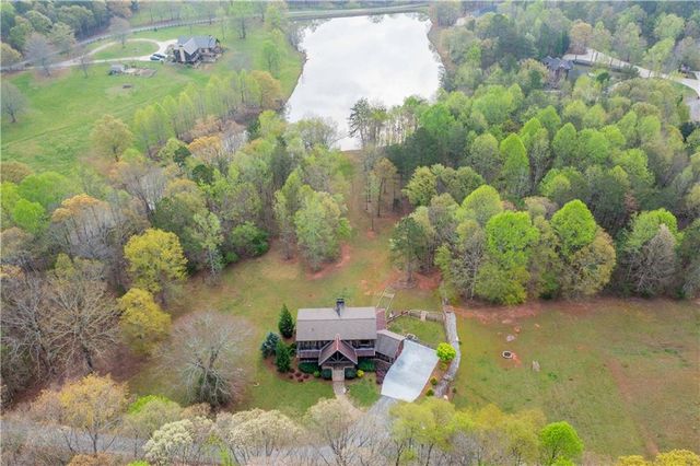 142 Holland Dam Drive, Maysville, GA 30558