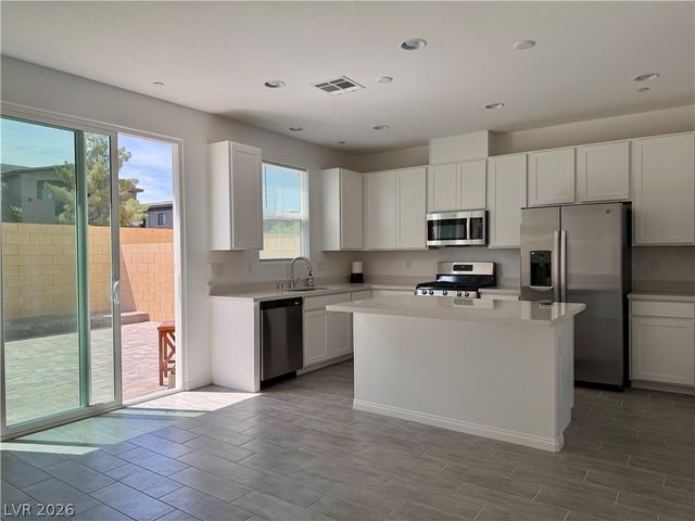 75 Corzine Cliffs Court, Las Vegas, NV 89183