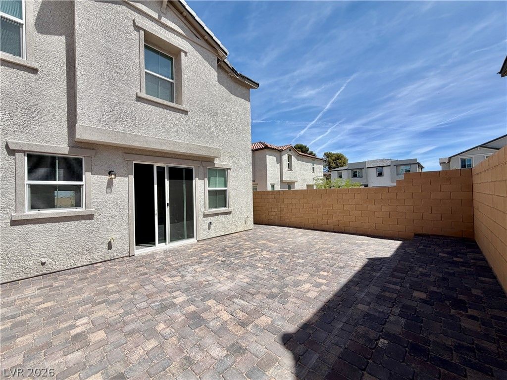 75 Corzine Cliffs Court, Las Vegas, NV 89183