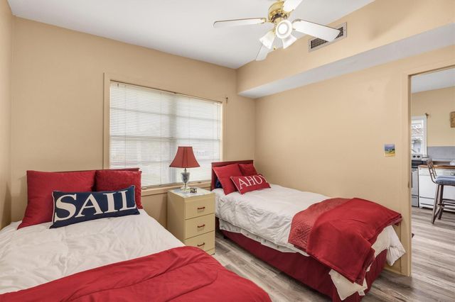 16703 Curlew Road Road, Jamaica Beach, TX 77554