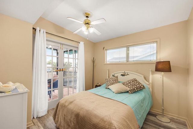 16703 Curlew Road Road, Jamaica Beach, TX 77554