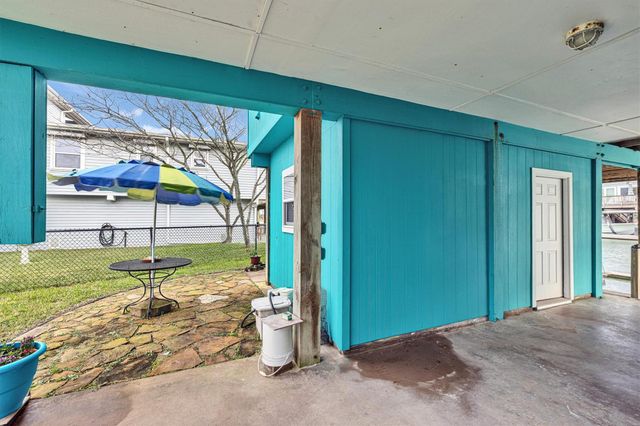 16703 Curlew Road Road, Jamaica Beach, TX 77554