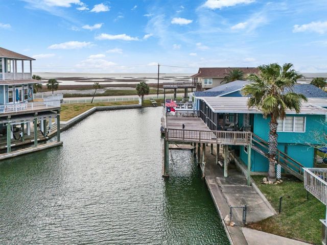 16703 Curlew Road Road, Jamaica Beach, TX 77554