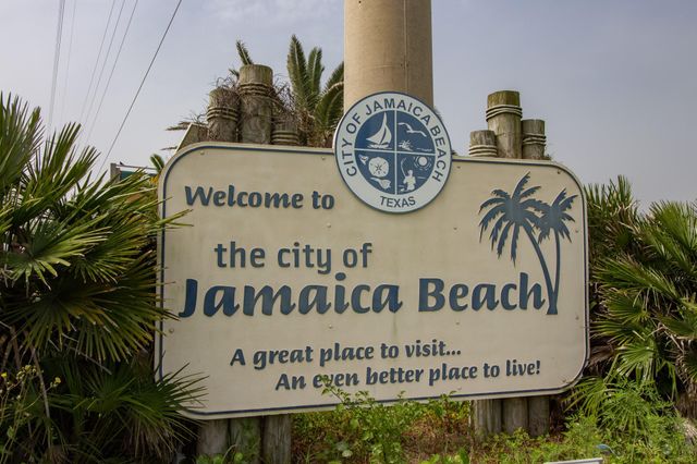 16703 Curlew Road Road, Jamaica Beach, TX 77554