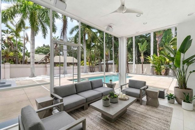 1751 HAWTHORNE STREET, Sarasota, FL 34239