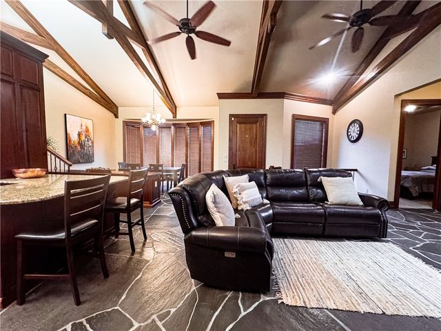 12 Live Oak Lane, Russellville, AR 72801