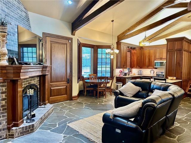 12 Live Oak Lane, Russellville, AR 72801