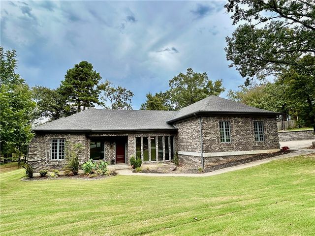 12 Live Oak Lane, Russellville, AR 72801