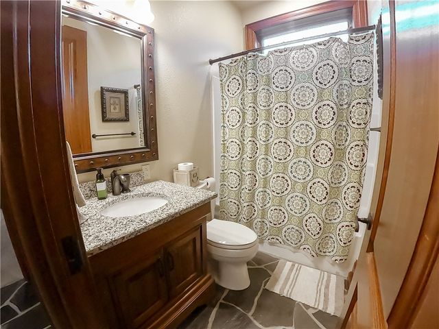 12 Live Oak Lane, Russellville, AR 72801