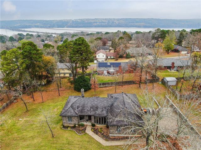 12 Live Oak Lane, Russellville, AR 72801